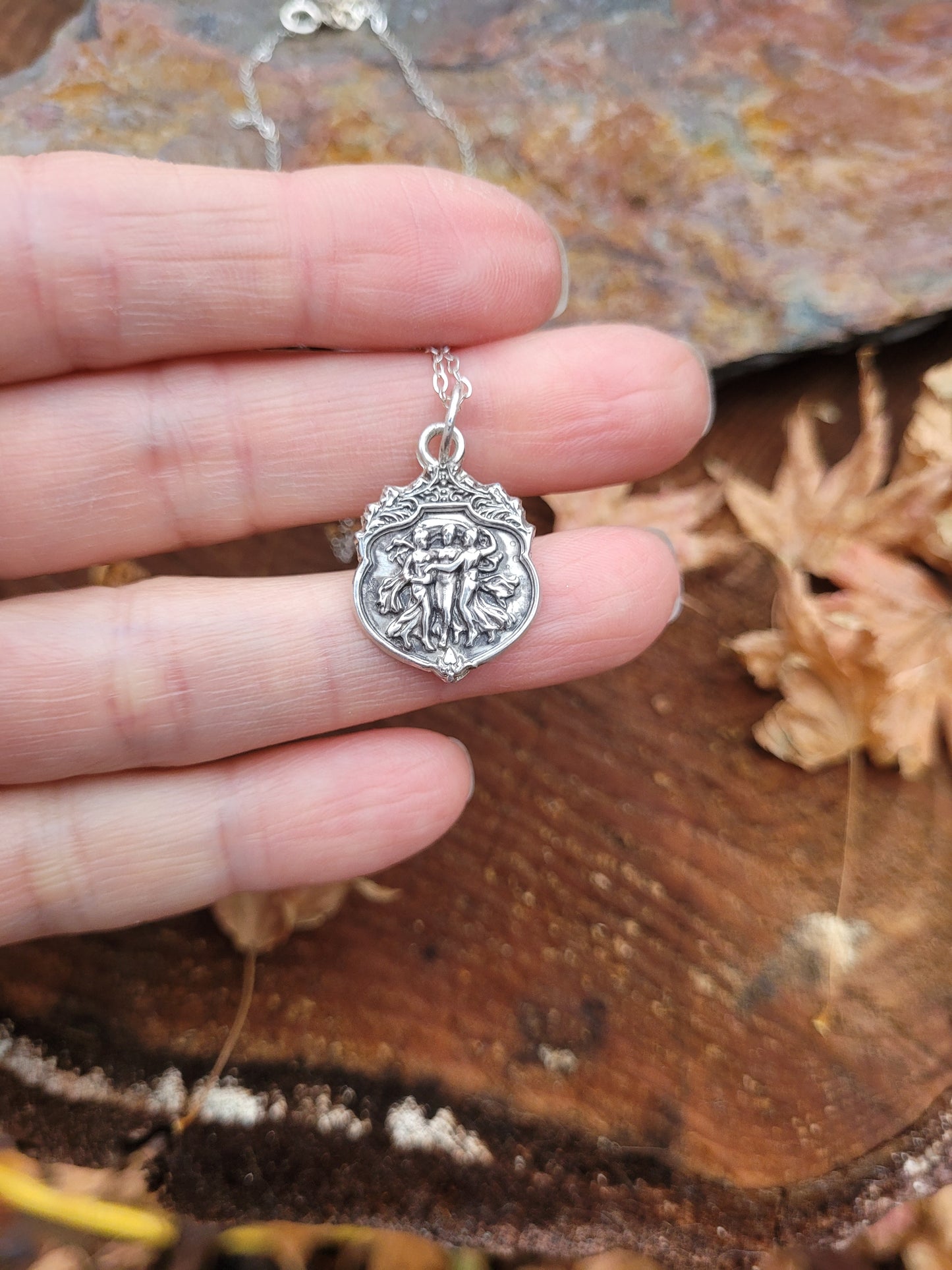 3 muses sterling silver ring