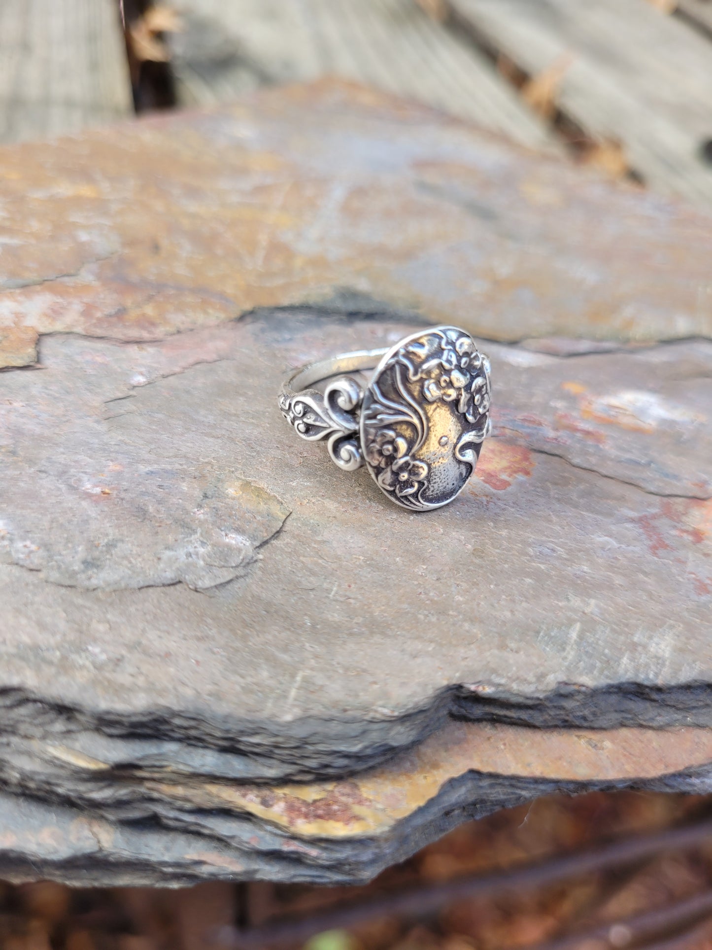 The romantic. Gorgeous and sweet sterling silver ring
