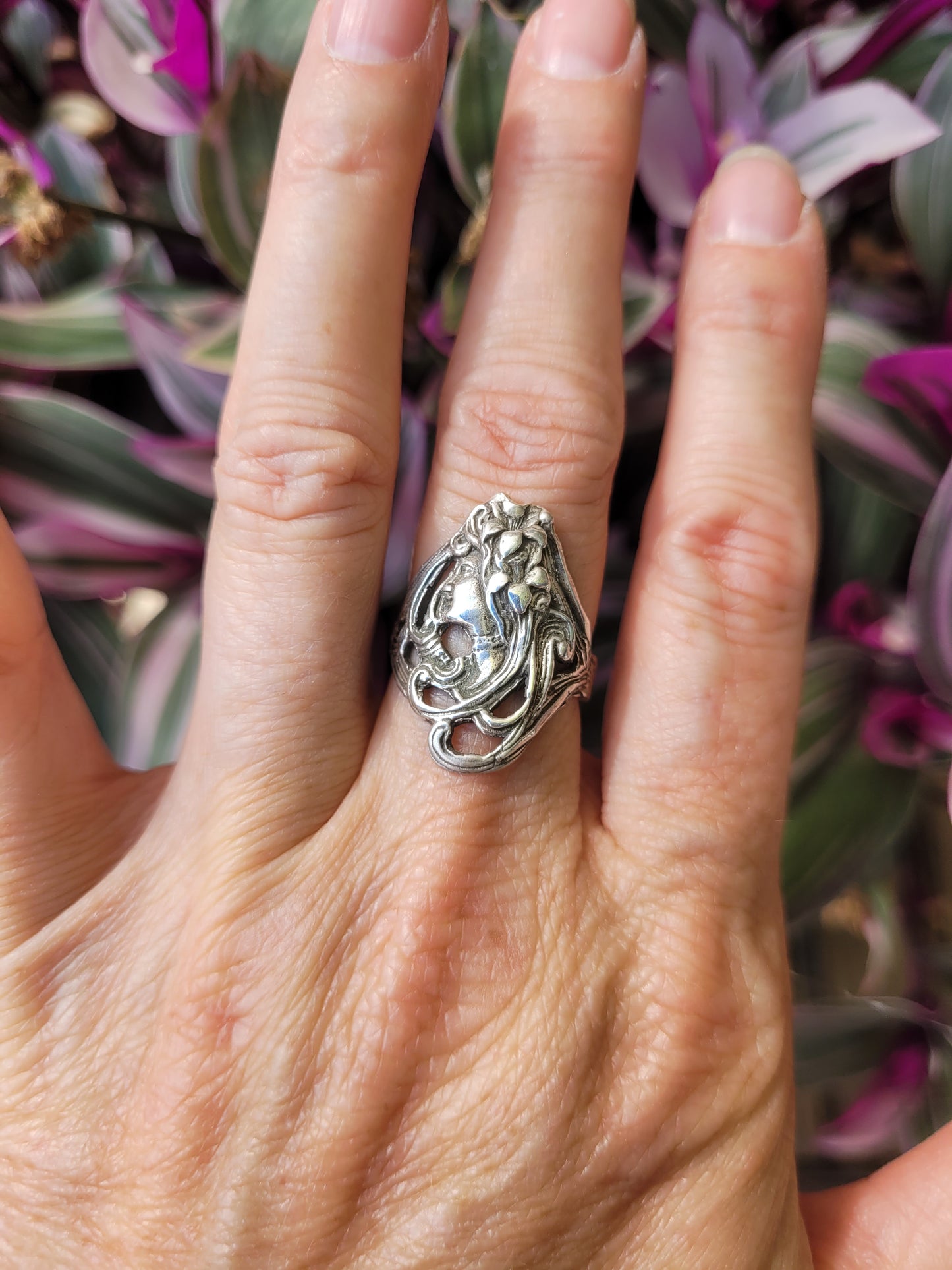 Sterling silver art nouveau woman ring