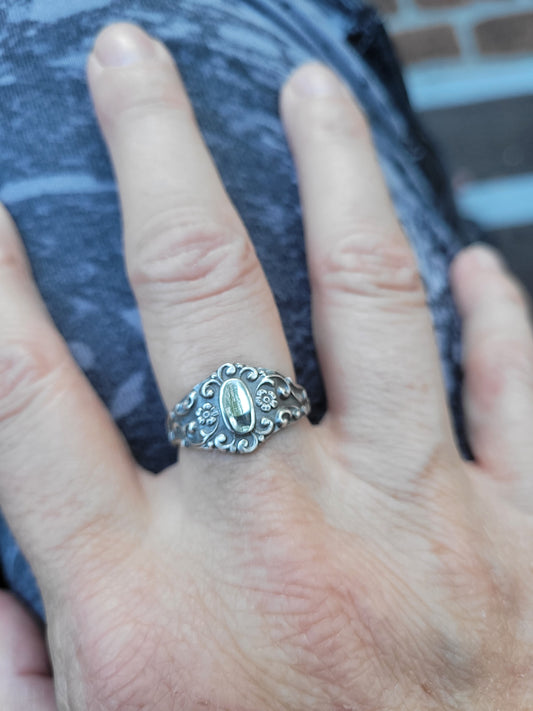 Art nouveau signet ring.