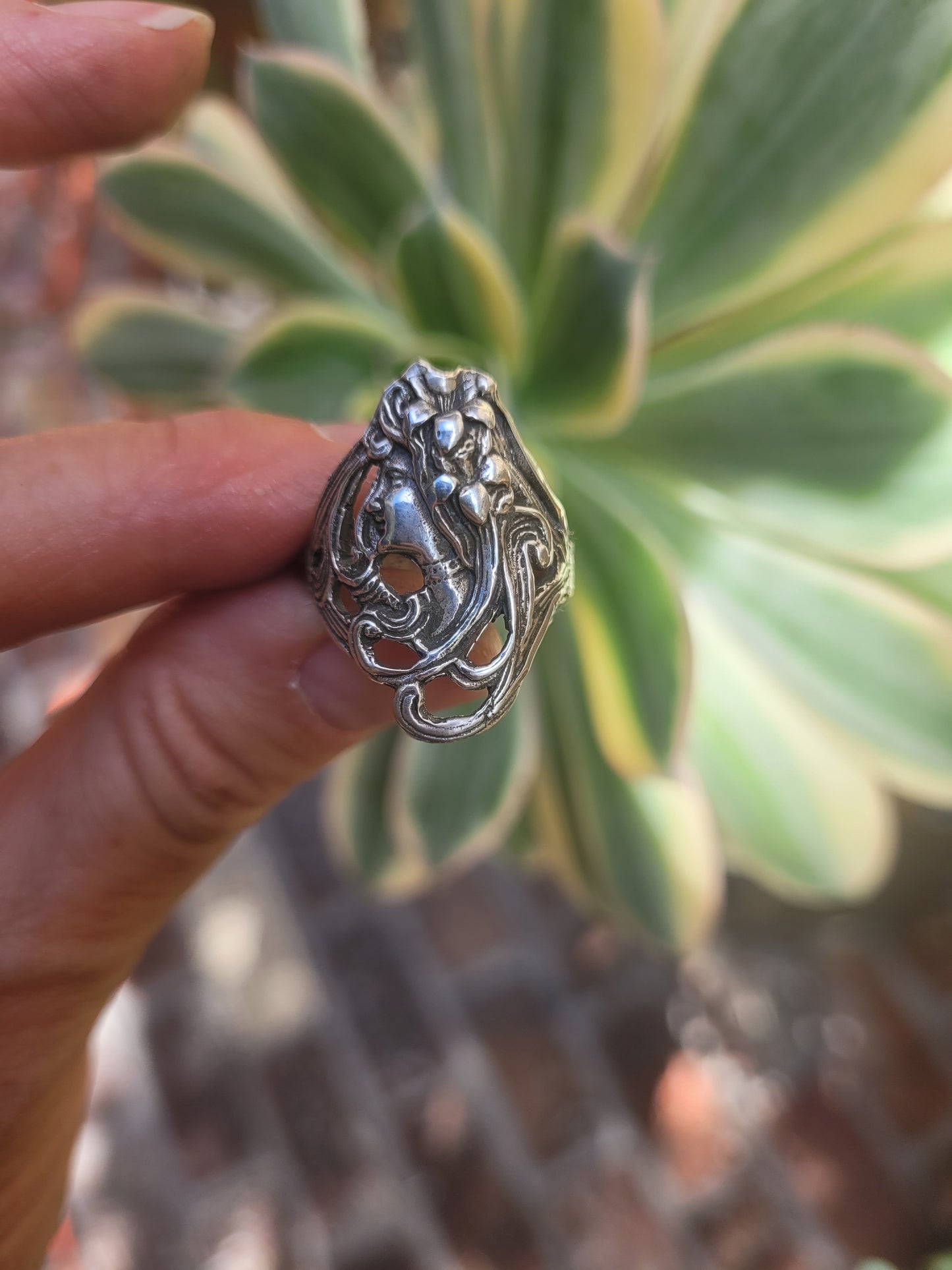 Sterling silver art nouveau woman ring